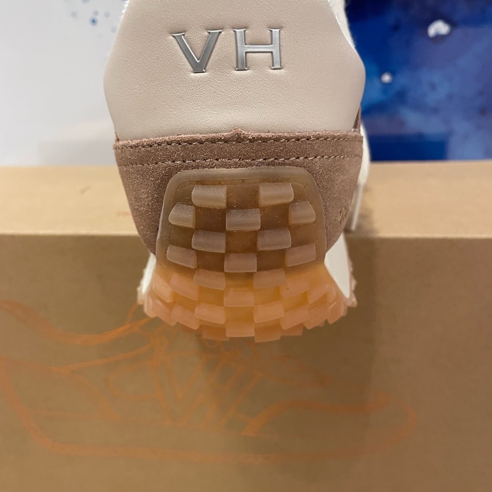 Vintage Havana Cosmic Sneakers - Picture 5 of 5